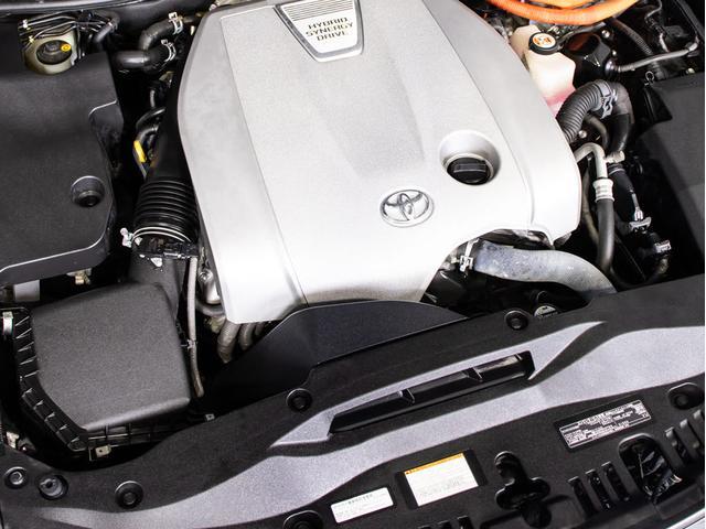 クラウンマジェスタ Ｆバージョン　後期型（禁煙車）（黒本革シート）（オプション１８インチアルミ）（フルエアロ）（セーフティセンス）衝突軽減ブレーキ　踏み間違い防止機能　車線逸脱抑制ＬＤＡ　ＢＳＭ　アダプティブハイビーム　後席ＶＩＰ仕様（30枚目）