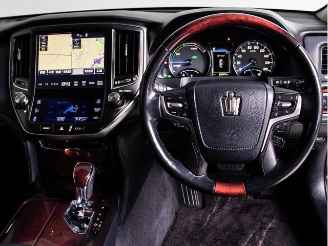 クラウンマジェスタ Ｆバージョン　後期型（禁煙車）（黒本革シート）（オプション１８インチアルミ）（フルエアロ）（セーフティセンス）衝突軽減ブレーキ　踏み間違い防止機能　車線逸脱抑制ＬＤＡ　ＢＳＭ　アダプティブハイビーム　後席ＶＩＰ仕様（33枚目）