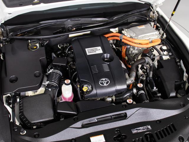 クラウンハイブリッド アスリートＳ　後期型（禁煙車）（サンルーフ）（黒本革シート）（オプション１８インチＡＷ）（トヨタセーフティセンス）衝突軽減ブレーキ　踏み間違い防止機能　レーダークルーズ　オートマチックハイビーム　車線逸脱抑制ＬＤＡ（28枚目）