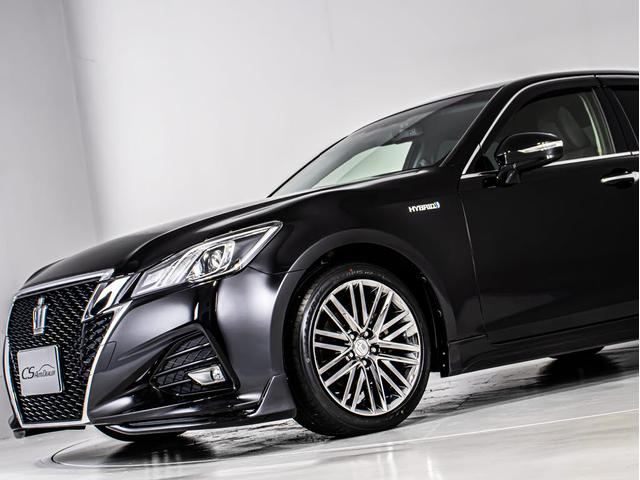 クラウンハイブリッド アスリートＳ　後期型（禁煙車）（フルエアロ）（オプション１８インチアルミ）（新品タイヤ）（黒革調シートカバー）ＳＤマルチナビ　Ｂｌｕｅｔｏｏｔｈ対応　レギューガソリン仕様　カラーバックカメラ　ＬＥＤヘッドライト（17枚目）