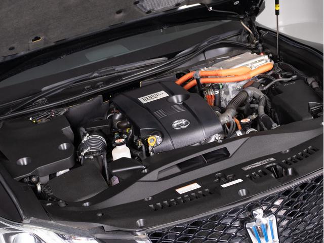 クラウンハイブリッド アスリートＳ　後期型（禁煙車）（フルエアロ）（オプション１８インチアルミ）（新品タイヤ）（黒革調シートカバー）ＳＤマルチナビ　Ｂｌｕｅｔｏｏｔｈ対応　レギューガソリン仕様　カラーバックカメラ　ＬＥＤヘッドライト（27枚目）