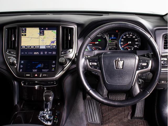 クラウンハイブリッド アスリートＳ　後期型（禁煙車）（フルエアロ）（オプション１８インチアルミ）（新品タイヤ）（黒革調シートカバー）ＳＤマルチナビ　Ｂｌｕｅｔｏｏｔｈ対応　レギューガソリン仕様　カラーバックカメラ　ＬＥＤヘッドライト（29枚目）