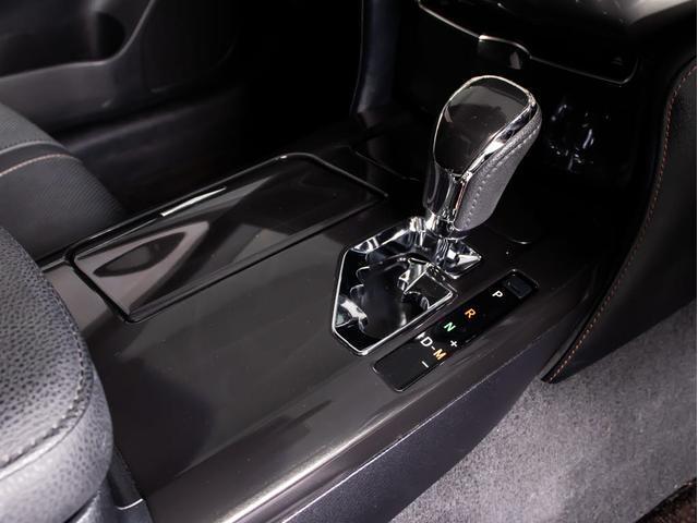 クラウン アスリートＧ　（サンルーフ）（パノラミックビューモニター）（黒本革シート）（スパッタリング１８インチアルミ）（フルエアロ）Ｂｌｕｅｔｏｏｔｈ　アダプティブハイビーム　シートメモリー　衝突軽減　踏み間違い防止機能（39枚目）