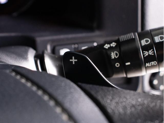 クラウン アスリートＧ　（サンルーフ）（パノラミックビューモニター）（黒本革シート）（スパッタリング１８インチアルミ）（フルエアロ）Ｂｌｕｅｔｏｏｔｈ　アダプティブハイビーム　シートメモリー　衝突軽減　踏み間違い防止機能（45枚目）