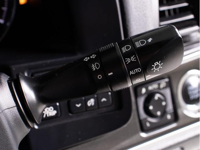 クラウン アスリートＧ　（サンルーフ）（パノラミックビューモニター）（黒本革シート）（スパッタリング１８インチアルミ）（フルエアロ）Ｂｌｕｅｔｏｏｔｈ　アダプティブハイビーム　シートメモリー　衝突軽減　踏み間違い防止機能（46枚目）