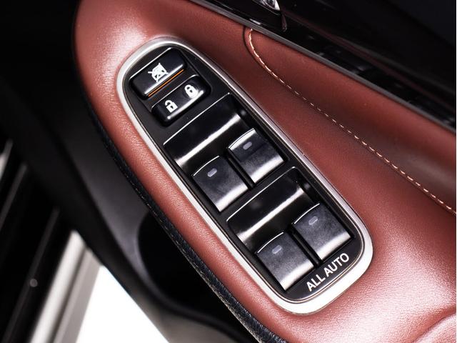 クラウンハイブリッド アスリートＳ　（黒本革シート）（パノラミックビューモニター）（フルエアロ）（新品２０インチアルミ）（新品タイヤ）（衝突軽減ブレーキ）（踏み間違い防止機能）レーダークルーズ　Ｂｌｕｅｔｏｏｔｈ　レギュラーガソリン仕様（38枚目）