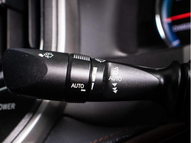 クラウンハイブリッド アスリートＳ　（黒本革シート）（パノラミックビューモニター）（フルエアロ）（新品２０インチアルミ）（新品タイヤ）（衝突軽減ブレーキ）（踏み間違い防止機能）レーダークルーズ　Ｂｌｕｅｔｏｏｔｈ　レギュラーガソリン仕様（41枚目）