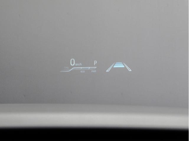 クラウンハイブリッド Ｓ　Ｃパッケージ　（禁煙車）（サンルーフ）（黒本革シート）（パノラミックビューモニタ）（オプション１８インチアルミ）（セーフティセンス）衝突軽減ブレーキ　踏み間違い防止機能　車線逸脱抑制機能ＬＴＡ　オートハイビーム（12枚目）