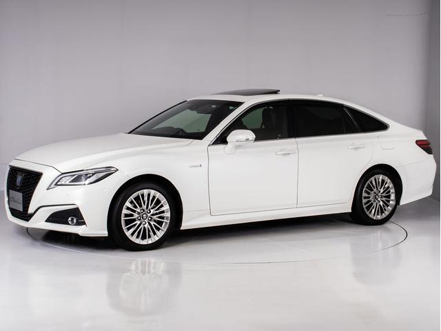 クラウンハイブリッド Ｓ　Ｃパッケージ　（禁煙車）（サンルーフ）（黒本革シート）（パノラミックビューモニタ）（オプション１８インチアルミ）（セーフティセンス）衝突軽減ブレーキ　踏み間違い防止機能　車線逸脱抑制機能ＬＴＡ　オートハイビーム（18枚目）