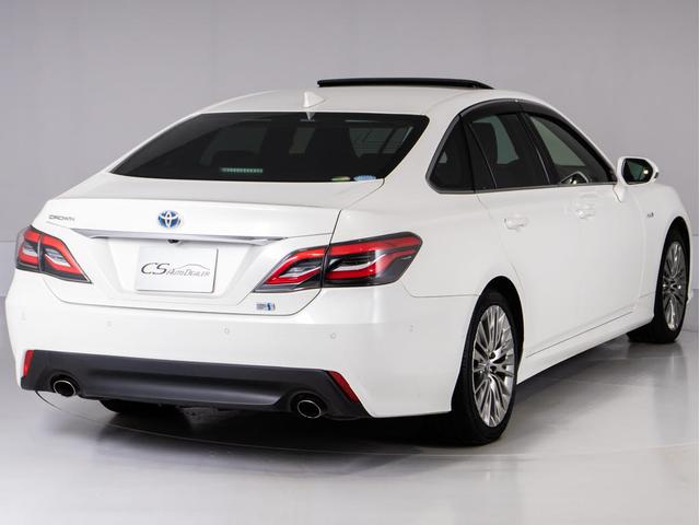 クラウンハイブリッド Ｓ　Ｃパッケージ　（禁煙車）（サンルーフ）（黒本革シート）（パノラミックビューモニタ）（オプション１８インチアルミ）（セーフティセンス）衝突軽減ブレーキ　踏み間違い防止機能　車線逸脱抑制機能ＬＴＡ　オートハイビーム（21枚目）