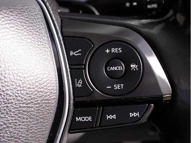 クラウンハイブリッド Ｇ－エグゼクティブ　（禁煙車）（ワンオーナー）（黒本革シート）（ＴＲＤフルエアロ）（パノラミックビューモニター）セーフティＰＫＧ＋　衝突軽減ブレーキ　踏み間違い防止機能　車線逸脱抑制ＬＴＡ　デジタルインナーミラー（10枚目）