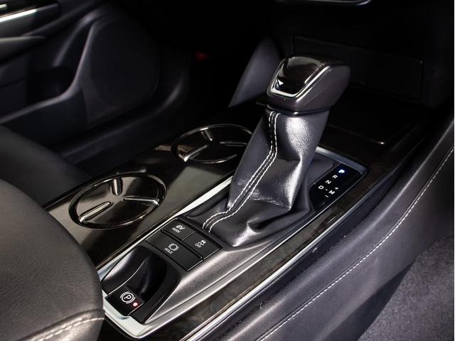 クラウンハイブリッド Ｇ－エグゼクティブ　（禁煙車）（ワンオーナー）（黒本革シート）（ＴＲＤフルエアロ）（パノラミックビューモニター）セーフティＰＫＧ＋　衝突軽減ブレーキ　踏み間違い防止機能　車線逸脱抑制ＬＴＡ　デジタルインナーミラー（47枚目）