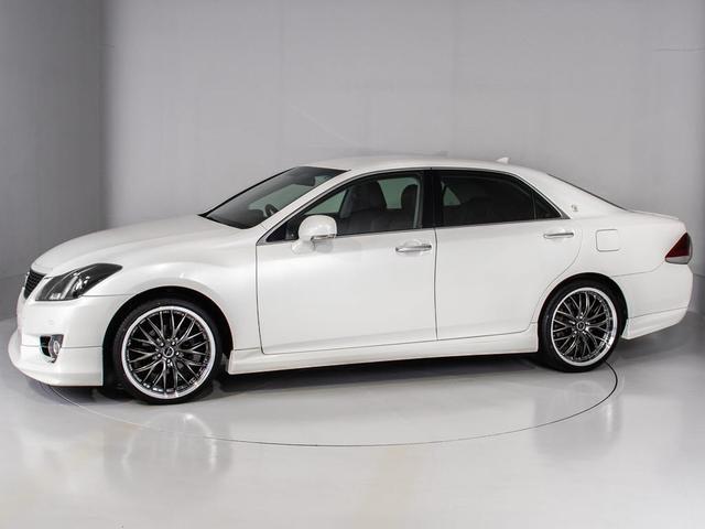 クラウン 2.5アスリート アニバーサリーエディション 後期型(禁煙車)(特別仕様車)(専用黒本革シート)(新品20インチアルミ)(新品タイヤ)(フルエアロ)(クリアランスソナー)専用インテリア&エクステリア Bluetooth対応 レギュラーガソリン仕様(12枚目)