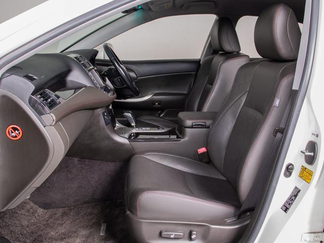 クラウン 2.5アスリート アニバーサリーエディション 後期型(禁煙車)(特別仕様車)(専用黒本革シート)(新品20インチアルミ)(新品タイヤ)(フルエアロ)(クリアランスソナー)専用インテリア&エクステリア Bluetooth対応 レギュラーガソリン仕様(32枚目)