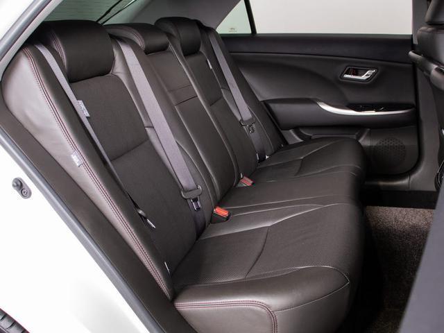 クラウン 2.5アスリート アニバーサリーエディション 後期型(禁煙車)(特別仕様車)(専用黒本革シート)(新品20インチアルミ)(新品タイヤ)(フルエアロ)(クリアランスソナー)専用インテリア&エクステリア Bluetooth対応 レギュラーガソリン仕様(33枚目)