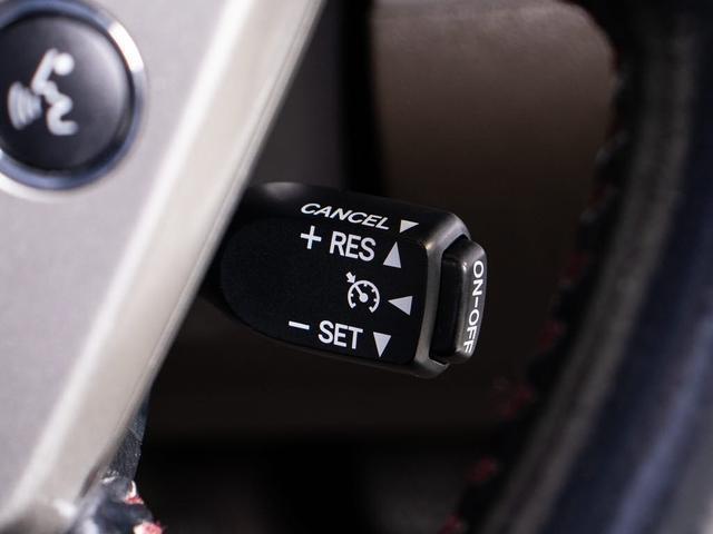 クラウン 2.5アスリート アニバーサリーエディション 後期型(禁煙車)(特別仕様車)(専用黒本革シート)(新品20インチアルミ)(新品タイヤ)(フルエアロ)(クリアランスソナー)専用インテリア&エクステリア Bluetooth対応 レギュラーガソリン仕様(35枚目)