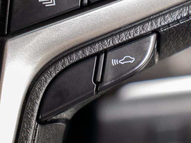 クラウンハイブリッド アスリートS (18インチスパッタリングアルミホイール)(レーダークルーズ)(プリクラッシュ)(クリアランスソナー)(シートヒーター)(ステアリングヒーター)(SDマルチナビ)(Bluetooth)(バックカメラ)(8枚目)