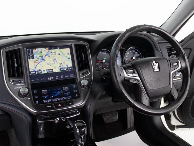 クラウンハイブリッド アスリートS (18インチスパッタリングアルミホイール)(レーダークルーズ)(プリクラッシュ)(クリアランスソナー)(シートヒーター)(ステアリングヒーター)(SDマルチナビ)(Bluetooth)(バックカメラ)(31枚目)