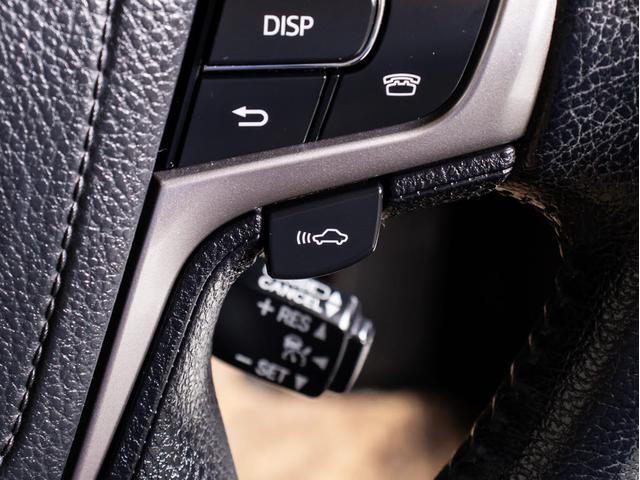 クラウンハイブリッド ロイヤルサルーン (本革シート)(オプション17インチアルミ)(衝突軽減ブレーキ)(踏み間違い防止機能)レーダークルーズ エアシート&シートヒーター Blutooth対応 レギュラーガソリン仕様 HDDマルチ(9枚目)