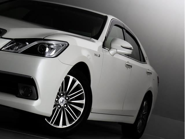 クラウンハイブリッド ロイヤルサルーン (本革シート)(オプション17インチアルミ)(衝突軽減ブレーキ)(踏み間違い防止機能)レーダークルーズ エアシート&シートヒーター Blutooth対応 レギュラーガソリン仕様 HDDマルチ(24枚目)