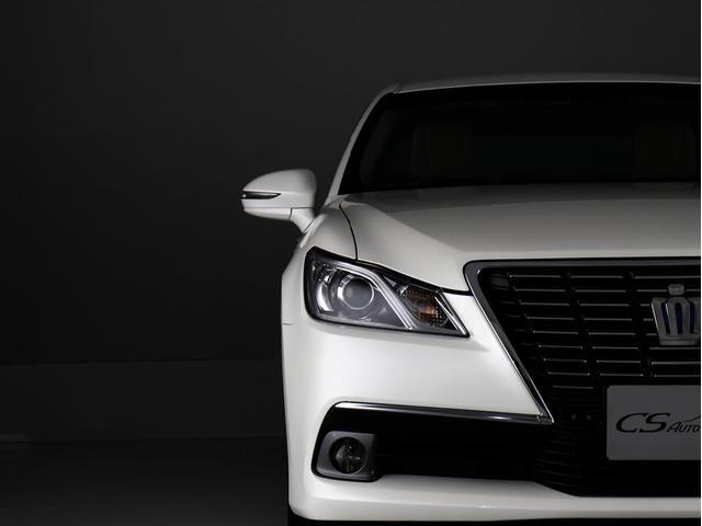 クラウンハイブリッド ロイヤルサルーン (本革シート)(オプション17インチアルミ)(衝突軽減ブレーキ)(踏み間違い防止機能)レーダークルーズ エアシート&シートヒーター Blutooth対応 レギュラーガソリン仕様 HDDマルチ(26枚目)