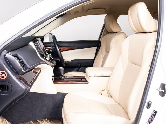 クラウンハイブリッド ロイヤルサルーン (本革シート)(オプション17インチアルミ)(衝突軽減ブレーキ)(踏み間違い防止機能)レーダークルーズ エアシート&シートヒーター Blutooth対応 レギュラーガソリン仕様 HDDマルチ(33枚目)