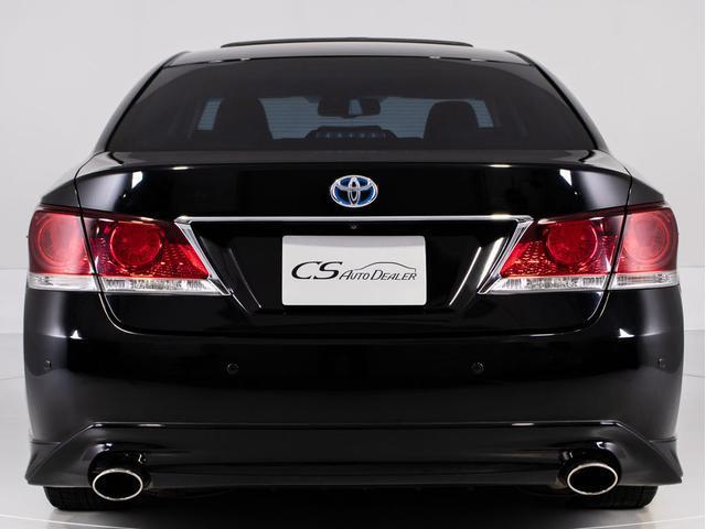 クラウンハイブリッド アスリートＳ　（サンルーフ）（黒本革シート）（オプション１８インチアルミ）（衝突軽減ブレーキ）（踏み間違い防止機能）レーダークルーズ　エアシート　シートヒーター　Ｂｌｕｅｔｏｏｔｈ対応　レギュラーガソリン仕様（17枚目）