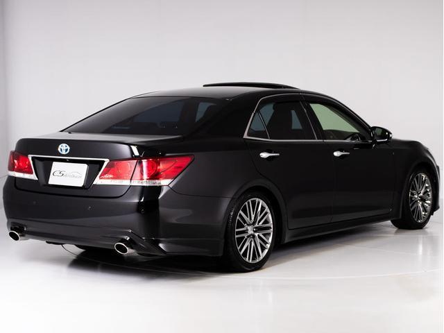 クラウンハイブリッド アスリートＳ　（サンルーフ）（黒本革シート）（オプション１８インチアルミ）（衝突軽減ブレーキ）（踏み間違い防止機能）レーダークルーズ　エアシート　シートヒーター　Ｂｌｕｅｔｏｏｔｈ対応　レギュラーガソリン仕様（18枚目）