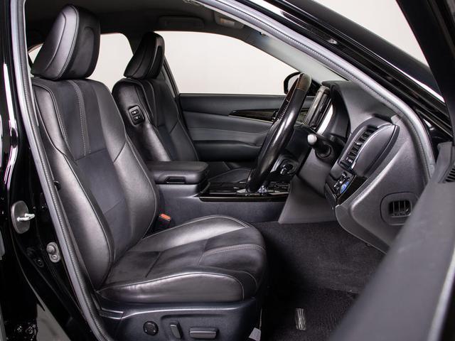 クラウンハイブリッド アスリートＳ　Ｊ－フロンティアリミテッド　後期型（禁煙車）（特別仕様社）（オプション１８インチアルミ）（新品タイヤ）（フルエアロ）トヨタセーフティセンス　衝突軽減ブレーキ　踏み間違い防止機能　車線逸脱抑制機能ＬＤＡ　オートハイビーム　ＳＤナビ（35枚目）