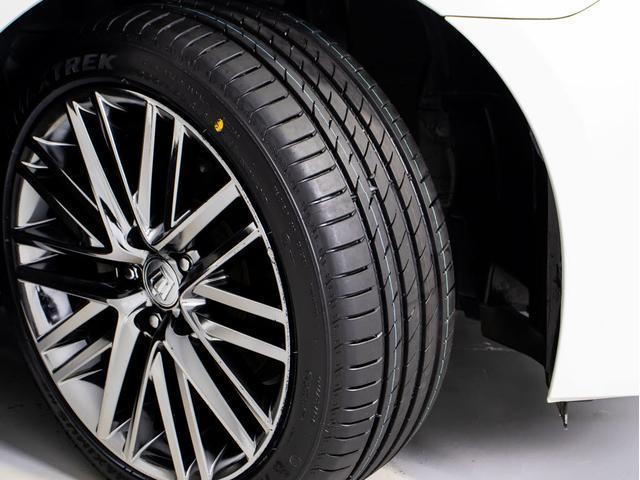 クラウンハイブリッド アスリートＳ　Ｊ－フロンティアリミテッド　後期型（禁煙車）（特別仕様車）（オプション１８インチアルミ）（新品タイヤ）トヨタセーフティセンス　衝突軽減　踏み間違い防止機能　レーダークルーズ　車線逸脱抑制ＬＤＡ　専用インテリア＆エクステリア（29枚目）