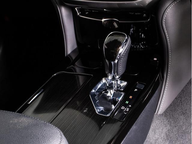 クラウンハイブリッド アスリートＳ　Ｊ－フロンティアリミテッド　後期型（禁煙車）（特別仕様車）（オプション１８インチアルミ）（新品タイヤ）トヨタセーフティセンス　衝突軽減　踏み間違い防止機能　レーダークルーズ　車線逸脱抑制ＬＤＡ　専用インテリア＆エクステリア（40枚目）