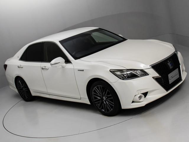 クラウンハイブリッド アスリートＳ　ブラックスタイル　後席モニター（黒本革シート）（スパッタリング１８ＡＷ）（パノラミックビューモニター）（衝突軽減ブレーキ）（踏み間違い防止機能）レーダークルーズ　特別仕様　Ｂｌｕｅｔｏｏｔｈ　レギュラーガソリン仕様（28枚目）