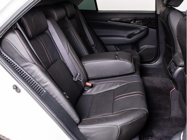 クラウンハイブリッド アスリートＳ　ブラックスタイル　後席モニター（黒本革シート）（スパッタリング１８ＡＷ）（パノラミックビューモニター）（衝突軽減ブレーキ）（踏み間違い防止機能）レーダークルーズ　特別仕様　Ｂｌｕｅｔｏｏｔｈ　レギュラーガソリン仕様（38枚目）