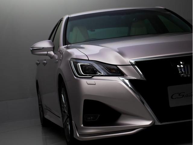 クラウンハイブリッド アスリートＧ　後期型「仄ローズメタリックオパール」（禁煙車）（白本革シート）（オプション１８インチＡＷ）（衝突軽減ブレーキ）（踏み間違い防止機能）（フルエアロ）レーダークルーズ　記録簿９枚　Ｂｌｕｅｔｏｏｔｈ（25枚目）