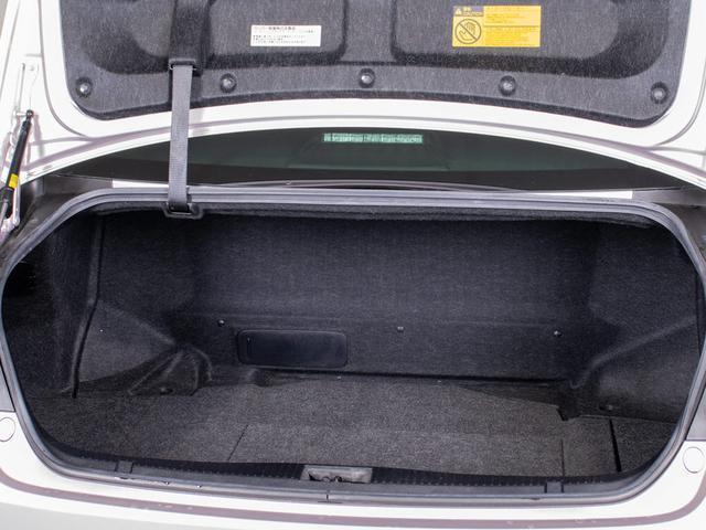 クラウンハイブリッド アスリートＧ　後期型「仄ローズメタリックオパール」（禁煙車）（白本革シート）（オプション１８インチＡＷ）（衝突軽減ブレーキ）（踏み間違い防止機能）（フルエアロ）レーダークルーズ　記録簿９枚　Ｂｌｕｅｔｏｏｔｈ（31枚目）