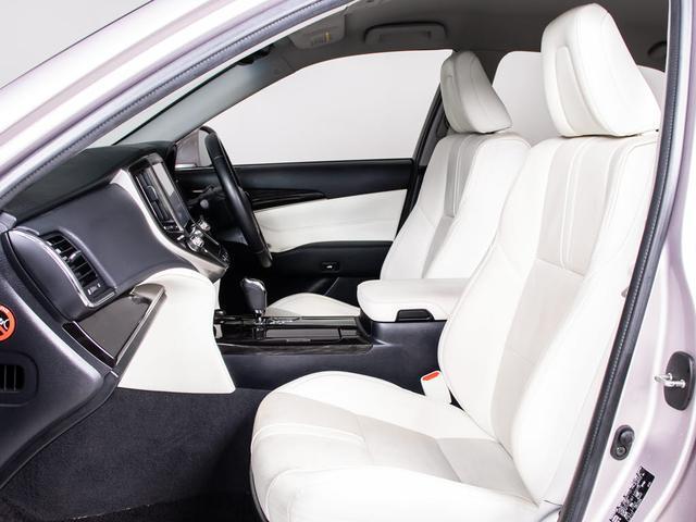 クラウンハイブリッド アスリートＧ　後期型「仄ローズメタリックオパール」（禁煙車）（白本革シート）（オプション１８インチＡＷ）（衝突軽減ブレーキ）（踏み間違い防止機能）（フルエアロ）レーダークルーズ　記録簿９枚　Ｂｌｕｅｔｏｏｔｈ（35枚目）