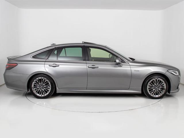 クラウンハイブリッド Ｇ－エグゼクティブ　（禁煙車）（後期型）（サンルーフ）（黒本革）（パノラミックビュー）（デジタルインナーミラー）（１２．３インチＳＤマルチナビ）（シートヒーター）（エアシート）（レーダークルーズ）（プリクラッシュ）（19枚目）