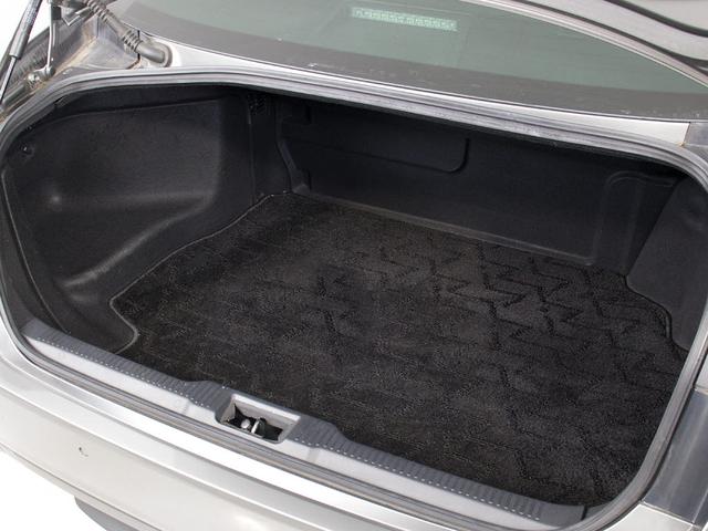 クラウンハイブリッド Ｇ－エグゼクティブ　（禁煙車）（後期型）（サンルーフ）（黒本革）（パノラミックビュー）（デジタルインナーミラー）（１２．３インチＳＤマルチナビ）（シートヒーター）（エアシート）（レーダークルーズ）（プリクラッシュ）（26枚目）