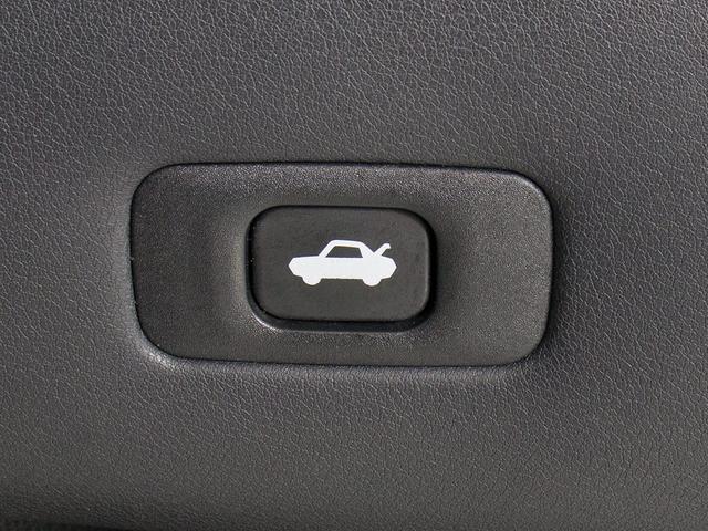 クラウンハイブリッド Ｇ－エグゼクティブ　（禁煙車）（後期型）（サンルーフ）（黒本革）（パノラミックビュー）（デジタルインナーミラー）（１２．３インチＳＤマルチナビ）（シートヒーター）（エアシート）（レーダークルーズ）（プリクラッシュ）（27枚目）