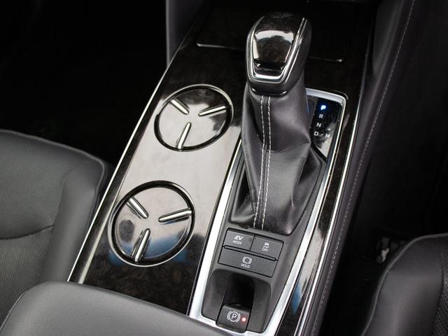 クラウンハイブリッド G-エグゼクティブ (禁煙車)(モデリスタフルエアロ)(黒本革)(シートヒーター)(エアシート)(デジタルインナーミラー)(セーフティパッケージ)(BSM)(アダプティブハイビーム)(レーダークルーズ)(プリクラッシュ)(14枚目)