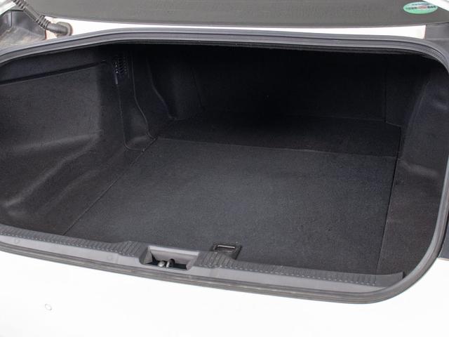 クラウンハイブリッド RSアドバンス (禁煙車)(サンルーフ)(黒本革)(BSM)(フルエアロ)(シートヒーター)(エアシート)(AC100V)(セーフティセンス)(レーダークルーズ)(プリクラッシュ)(SDナビ)(Bluetooth)(11枚目)