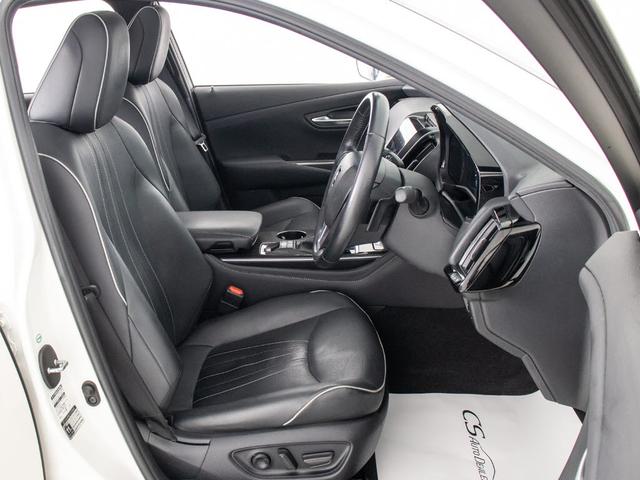 クラウンハイブリッド RSアドバンス (禁煙車)(サンルーフ)(黒本革)(BSM)(フルエアロ)(シートヒーター)(エアシート)(AC100V)(セーフティセンス)(レーダークルーズ)(プリクラッシュ)(SDナビ)(Bluetooth)(13枚目)