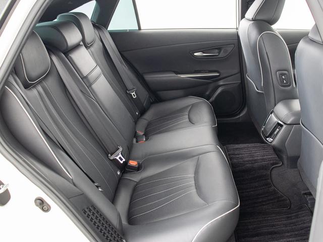 クラウンハイブリッド RSアドバンス (禁煙車)(サンルーフ)(黒本革)(BSM)(フルエアロ)(シートヒーター)(エアシート)(AC100V)(セーフティセンス)(レーダークルーズ)(プリクラッシュ)(SDナビ)(Bluetooth)(15枚目)