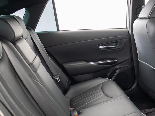 クラウンハイブリッド RSアドバンス (禁煙車)(サンルーフ)(黒本革)(BSM)(フルエアロ)(シートヒーター)(エアシート)(AC100V)(セーフティセンス)(レーダークルーズ)(プリクラッシュ)(SDナビ)(Bluetooth)(18枚目)