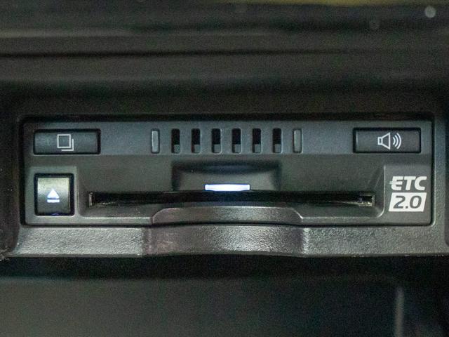 クラウンハイブリッド RSアドバンス (禁煙車)(サンルーフ)(黒本革)(BSM)(フルエアロ)(シートヒーター)(エアシート)(AC100V)(セーフティセンス)(レーダークルーズ)(プリクラッシュ)(SDナビ)(Bluetooth)(26枚目)