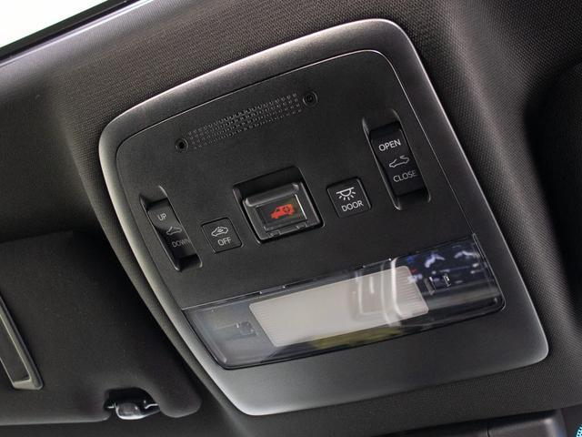 クラウンハイブリッド RSアドバンス (禁煙車)(サンルーフ)(黒本革)(BSM)(フルエアロ)(シートヒーター)(エアシート)(AC100V)(セーフティセンス)(レーダークルーズ)(プリクラッシュ)(SDナビ)(Bluetooth)(28枚目)