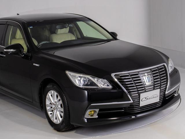 クラウンハイブリッド ロイヤルサルーンG 後席モニター(衝突軽減ブレーキ)(踏み間違い防止機能)(レーダークルーズ)アドバンストパッケージ Blutooth対応 HDDマルチナビ イージークローザー プリクラッシュ クリアランスソナー(6枚目)