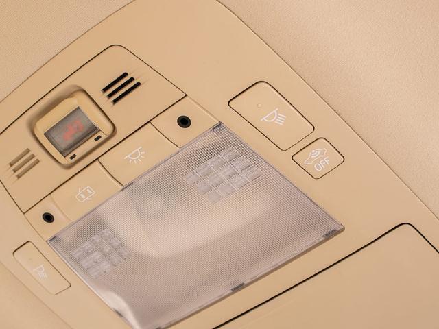 クラウンハイブリッド ロイヤルサルーンG 後席モニター(衝突軽減ブレーキ)(踏み間違い防止機能)(レーダークルーズ)アドバンストパッケージ Blutooth対応 HDDマルチナビ イージークローザー プリクラッシュ クリアランスソナー(47枚目)