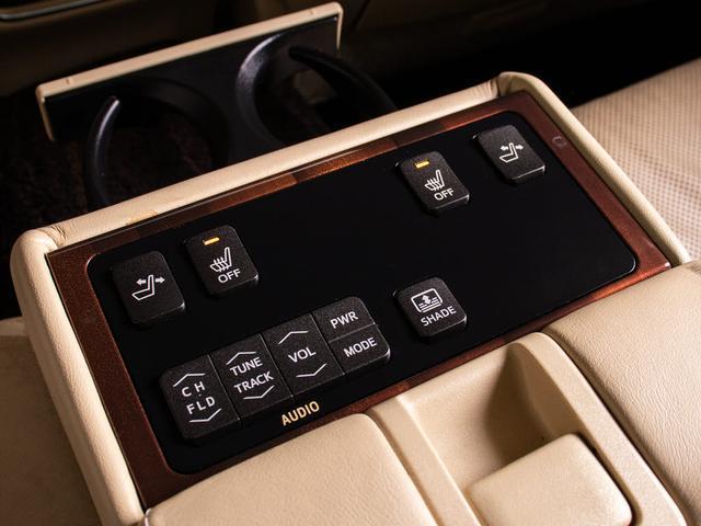 クラウンハイブリッド ロイヤルサルーンG (禁煙車)(ワンオーナー)(フラクセン本革シート)(衝突軽減ブレーキ)(踏み間違い防止機能)レーダークルーズ プリクラッシュ クリアランスソナー イージークローザー 後席VIP Bluetooth対応(7枚目)