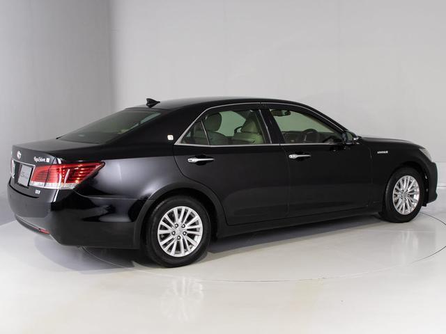 クラウンハイブリッド ロイヤルサルーンG (禁煙車)(ワンオーナー)(フラクセン本革シート)(衝突軽減ブレーキ)(踏み間違い防止機能)レーダークルーズ プリクラッシュ クリアランスソナー イージークローザー 後席VIP Bluetooth対応(16枚目)